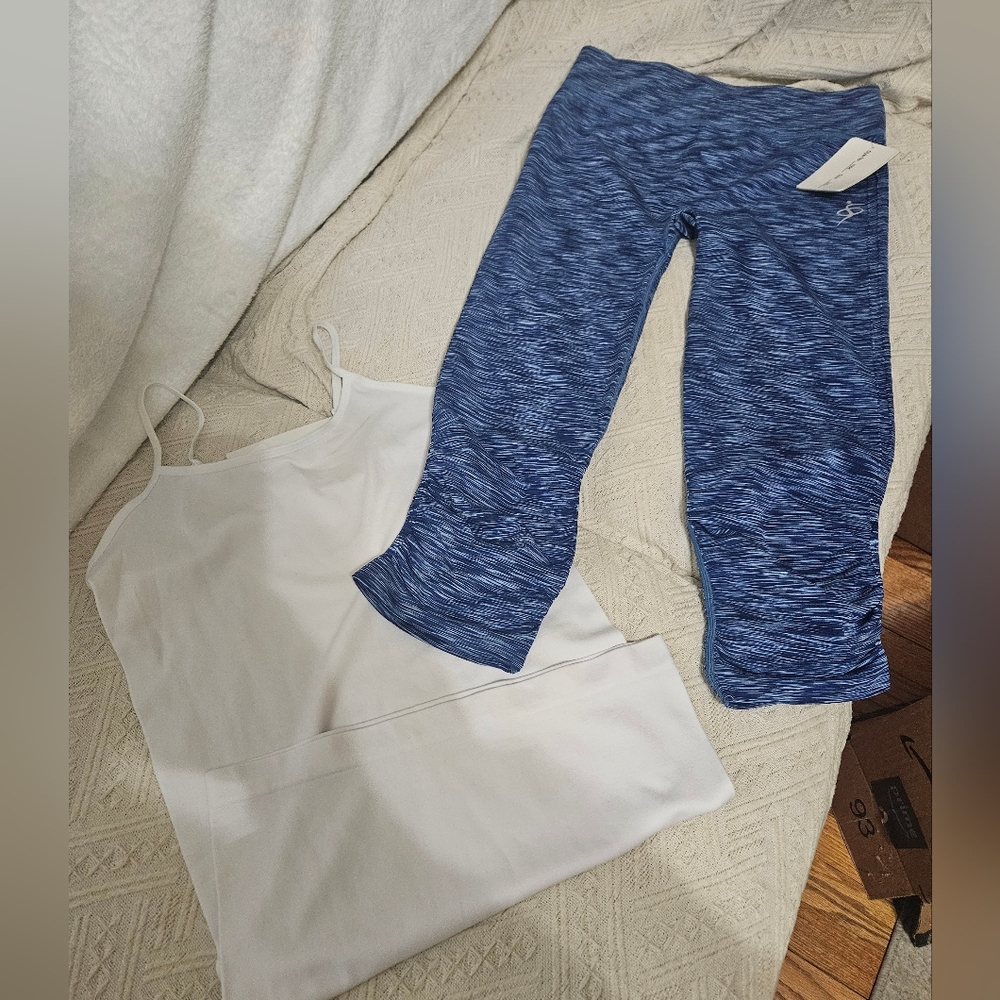 Amazing Sports Blue High-Waisted Leggings/Yoga Pants Bundled with White Cami OS